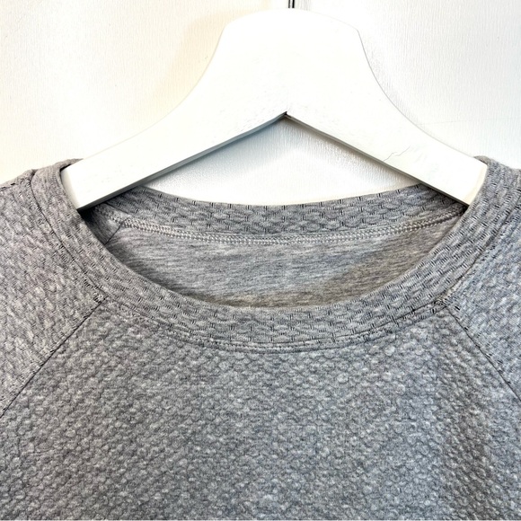 Lululemon Catch A Moment Crew Heathered Core Sweatshirt Light Grey Size 6 - Picture 7 of 13